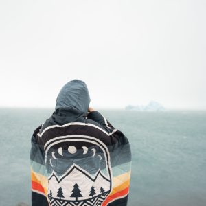 VOITED Recycled Ripstop Travel Blanket Camp Vibes Greengabel