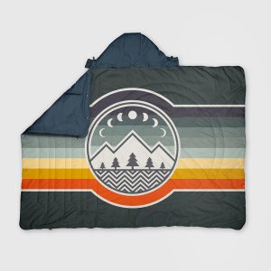 VOITED Recycled Ripstop Travel Blanket Camp Vibes Greengabel